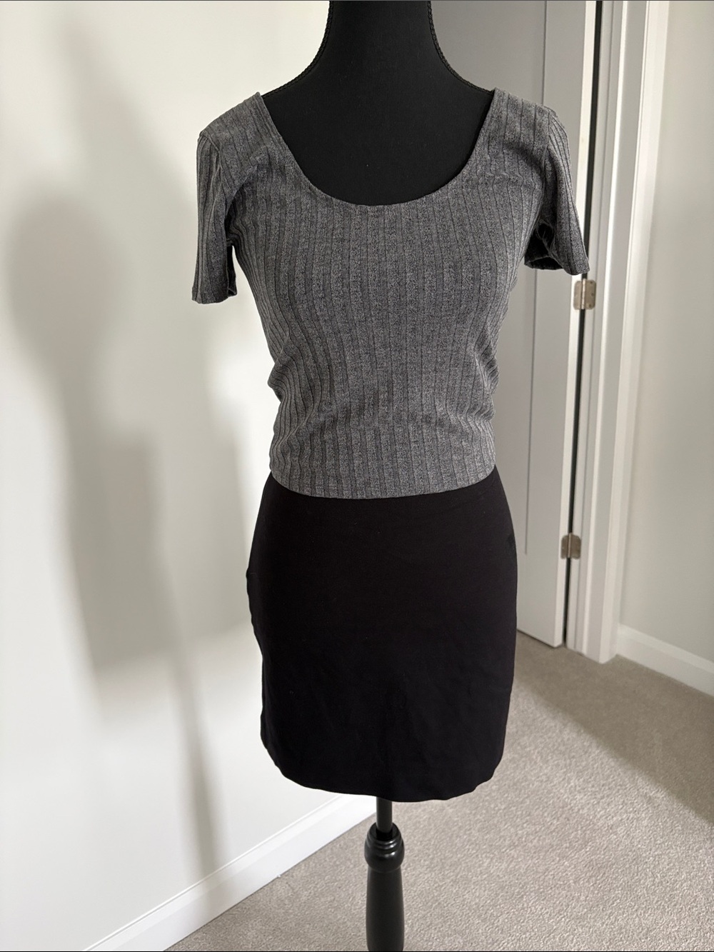 BCBG Black Knit Pencil Skirt with Full Length Back Zipper - Women's
